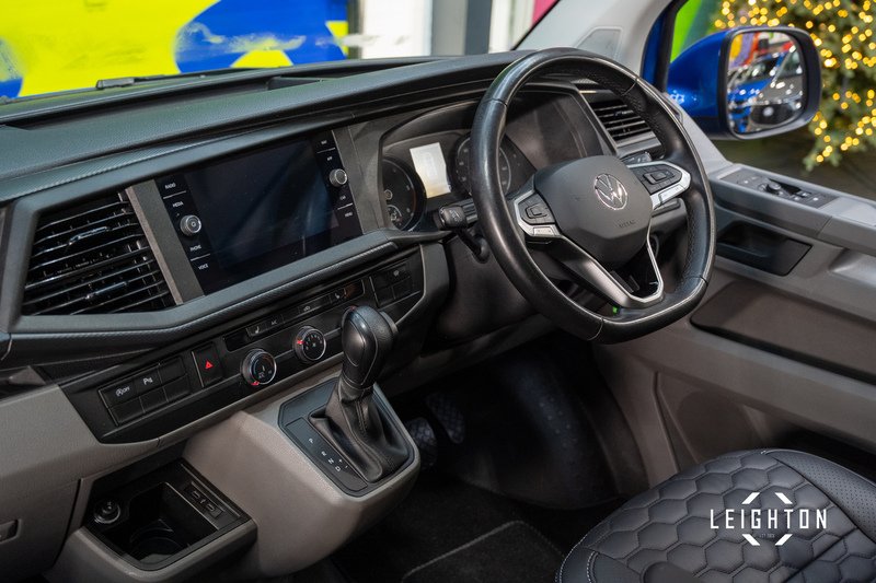 Volkswagen Transporter 2.0 T30 Diesel 150ps DSG Kombi Van SWB - U5245