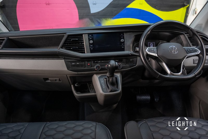 Volkswagen Transporter 2.0 T30 Diesel 150ps DSG Kombi Van SWB - U5245