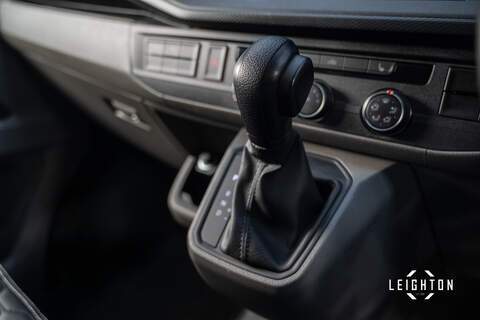 Volkswagen Transporter 2.0 T30 Diesel 150ps DSG Kombi Van SWB - U5245