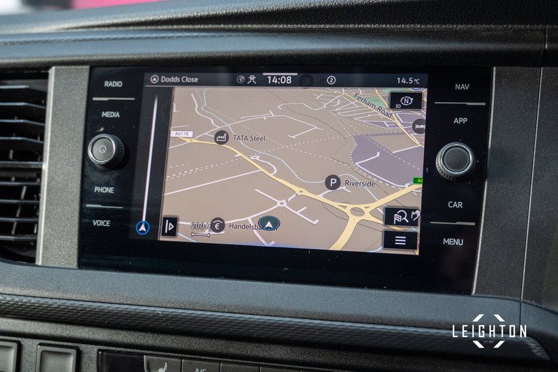 Volkswagen Transporter 2.0 T30 Diesel 150ps DSG Kombi Van SWB - U5245