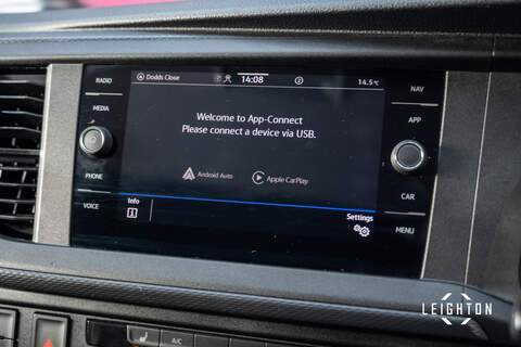 Volkswagen Transporter 2.0 T30 Diesel 150ps DSG Kombi Van SWB - U5245