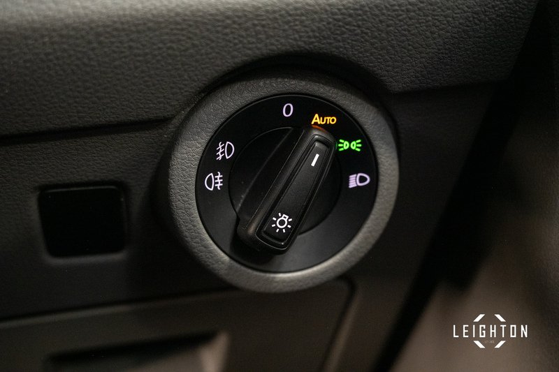 Volkswagen Transporter 2.0 T30 Diesel 150ps DSG Kombi Van SWB - U5245