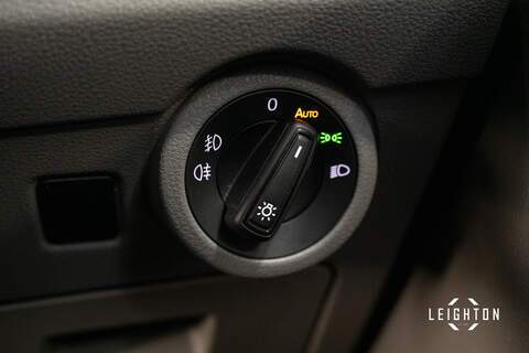 Volkswagen Transporter 2.0 T30 Diesel 150ps DSG Kombi Van SWB - U5245