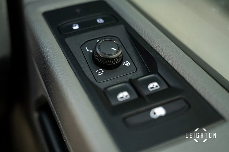 Volkswagen Transporter 2.0 T30 Diesel 150ps DSG Kombi Van SWB - U5245