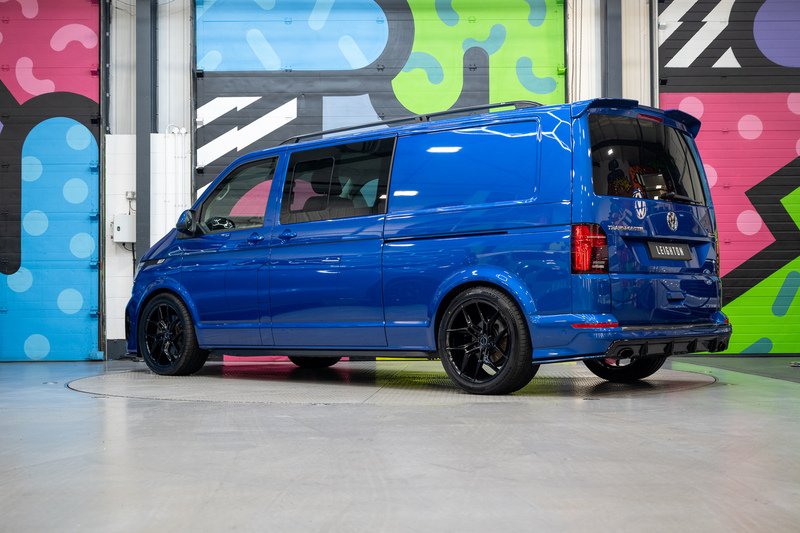 Volkswagen Transporter 2.0BiTDi T32 Diesel 204PS 4M DSG Kombi LWB - U5274