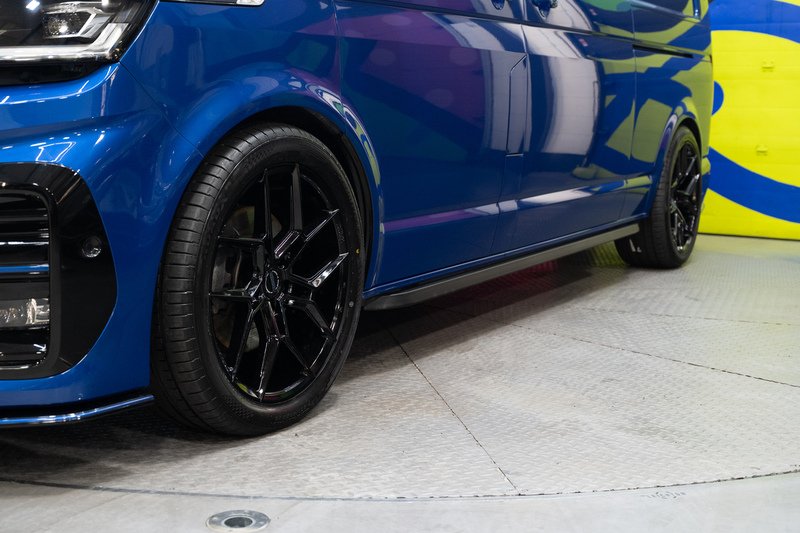 Volkswagen Transporter 2.0BiTDi T32 Diesel 204PS 4M DSG Kombi LWB - U5274