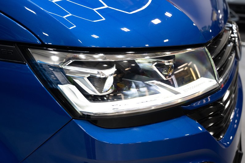 Volkswagen Transporter 2.0BiTDi T32 Diesel 204PS 4M DSG Kombi LWB - U5274