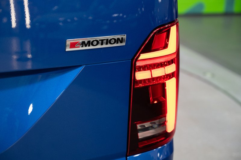 Volkswagen Transporter 2.0BiTDi T32 Diesel 204PS 4M DSG Kombi LWB - U5274