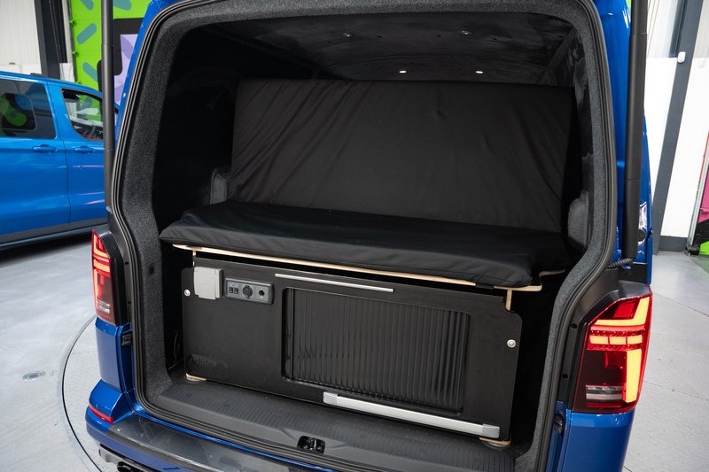 Volkswagen Transporter 2.0BiTDi T32 Diesel 204PS 4M DSG Kombi LWB - U5274