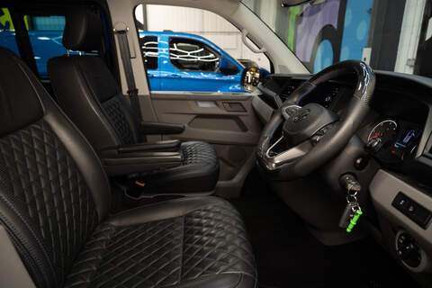 Volkswagen Transporter 2.0BiTDi T32 Diesel 204PS 4M DSG Kombi LWB - U5274
