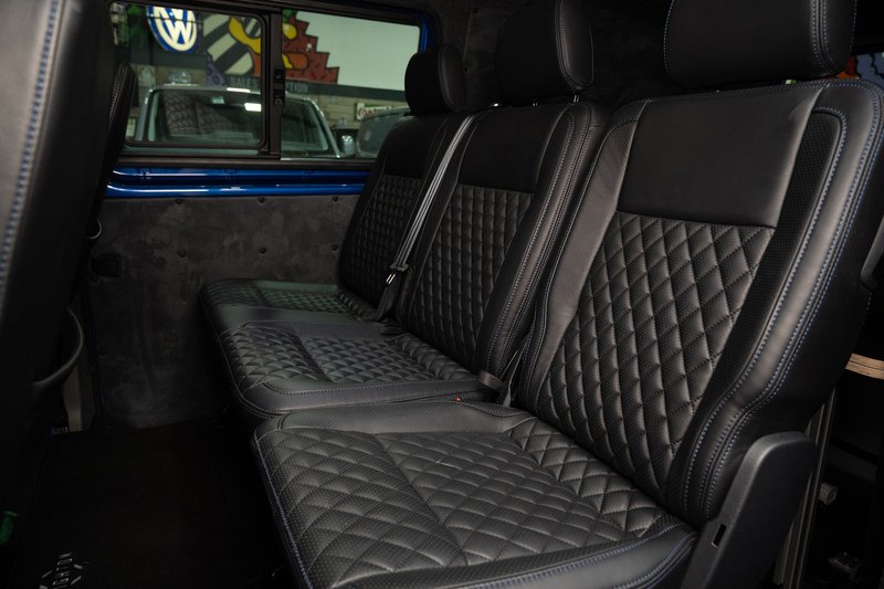 Volkswagen Transporter 2.0BiTDi T32 Diesel 204PS 4M DSG Kombi LWB - U5274