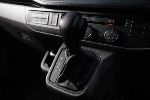 Volkswagen Transporter 2.0BiTDi T32 Diesel 204PS 4M DSG Kombi LWB - U5274