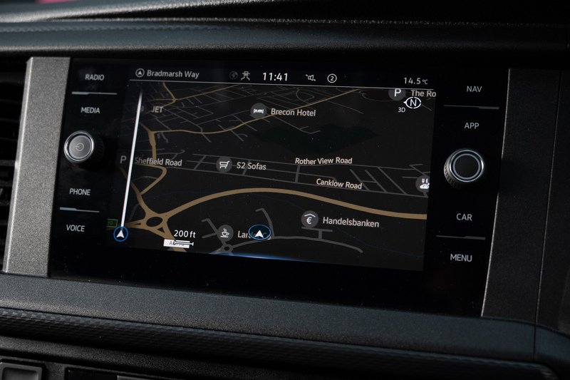 Volkswagen Transporter 2.0BiTDi T32 Diesel 204PS 4M DSG Kombi LWB - U5274