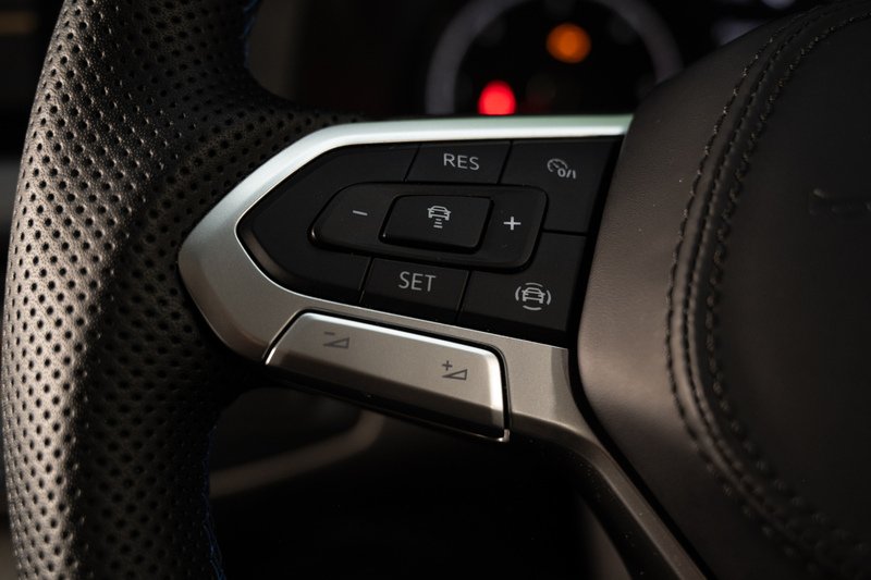 Volkswagen Transporter 2.0BiTDi T32 Diesel 204PS 4M DSG Kombi LWB - U5274