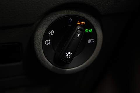 Volkswagen Transporter 2.0BiTDi T32 Diesel 204PS 4M DSG Kombi LWB - U5274