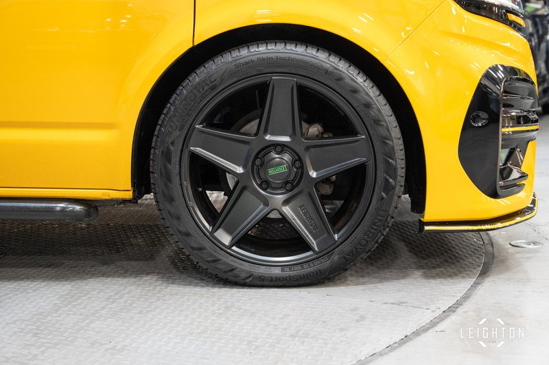 Volkswagen Transporter 2.0 T32 Diesel 150ps DSG Kombi Van LWB - U5283