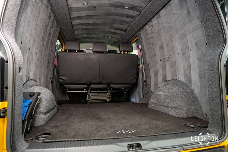 Volkswagen Transporter 2.0 T32 Diesel 150ps DSG Kombi Van LWB - U5283