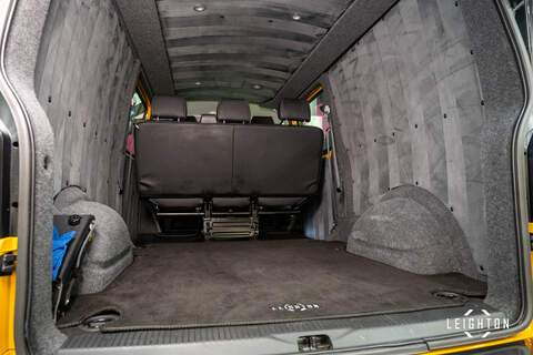 Volkswagen Transporter 2.0 T32 Diesel 150ps DSG Kombi Van LWB - U5283