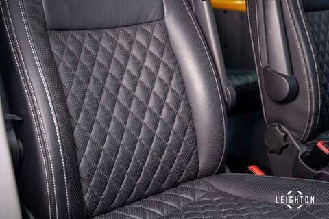 Volkswagen Transporter 2.0 T32 Diesel 150ps DSG Kombi Van LWB - U5283