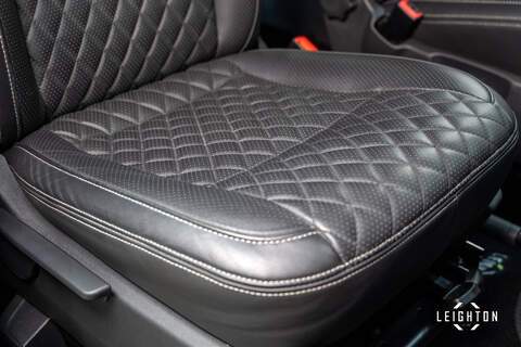 Volkswagen Transporter 2.0 T32 Diesel 150ps DSG Kombi Van LWB - U5283