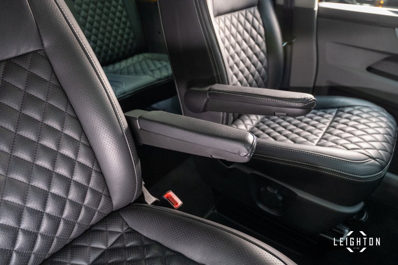 Volkswagen Transporter 2.0 T32 Diesel 150ps DSG Kombi Van LWB - U5283