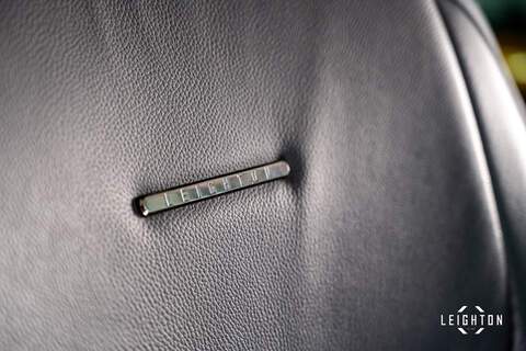 Volkswagen Transporter 2.0 T32 Diesel 150ps DSG Kombi Van LWB - U5283