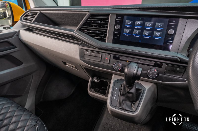 Volkswagen Transporter 2.0 T32 Diesel 150ps DSG Kombi Van LWB - U5283