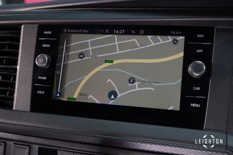 Volkswagen Transporter 2.0 T32 Diesel 150ps DSG Kombi Van LWB - U5283