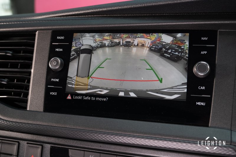 Volkswagen Transporter 2.0 T32 Diesel 150ps DSG Kombi Van LWB - U5283