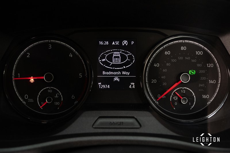 Volkswagen Transporter 2.0 T32 Diesel 150ps DSG Kombi Van LWB - U5283