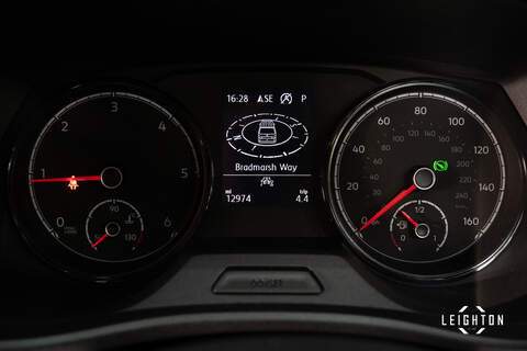 Volkswagen Transporter 2.0 T32 Diesel 150ps DSG Kombi Van LWB - U5283