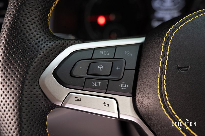 Volkswagen Transporter 2.0 T32 Diesel 150ps DSG Kombi Van LWB - U5283