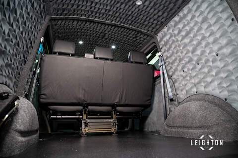 Volkswagen Transporter 2.0 TDI T30 Diesel 150ps DSG Kombi SWB - U5317