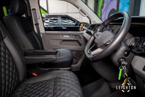 Volkswagen Transporter 2.0 TDI T30 Diesel 150ps DSG Kombi SWB - U5317