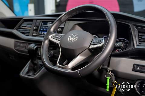 Volkswagen Transporter 2.0 TDI T30 Diesel 150ps DSG Kombi SWB - U5317