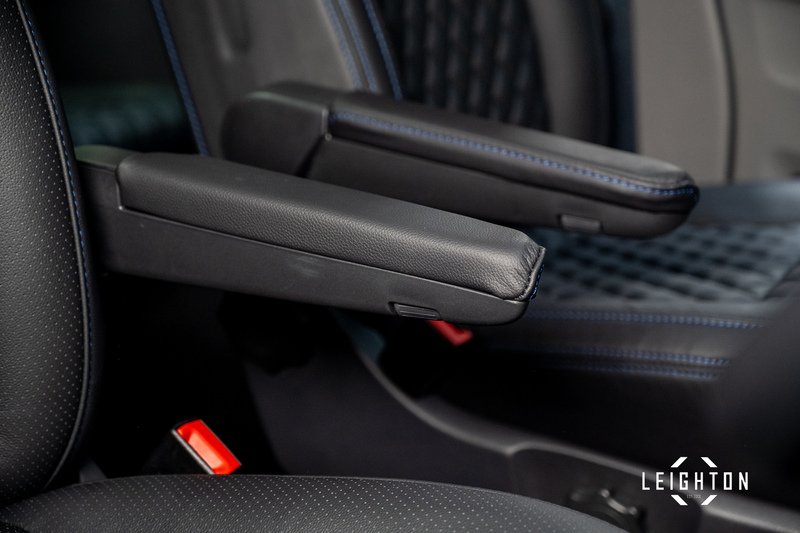 Volkswagen Transporter 2.0 TDI T30 Diesel 150ps DSG Kombi SWB - U5317