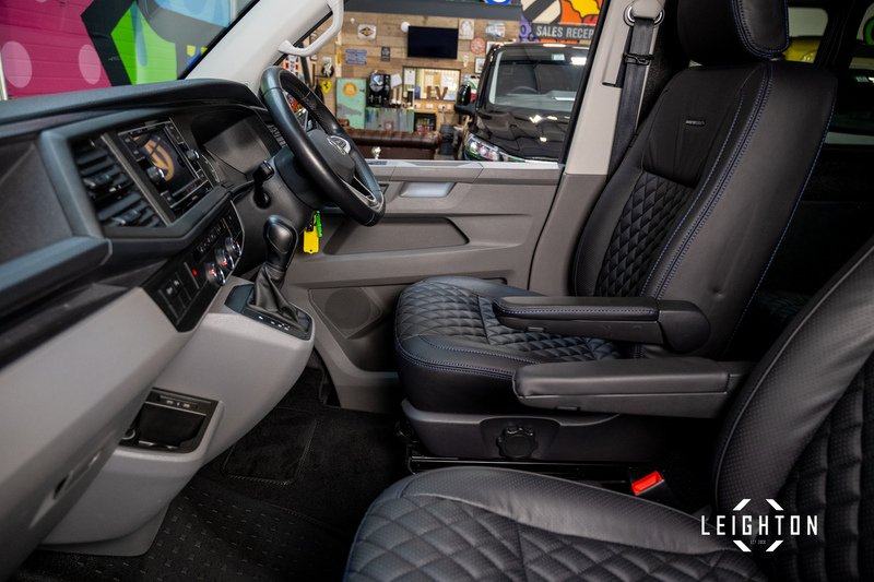 Volkswagen Transporter 2.0 TDI T30 Diesel 150ps DSG Kombi SWB - U5317