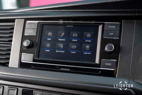 Volkswagen Transporter 2.0 TDI T30 Diesel 150ps DSG Kombi SWB - U5317