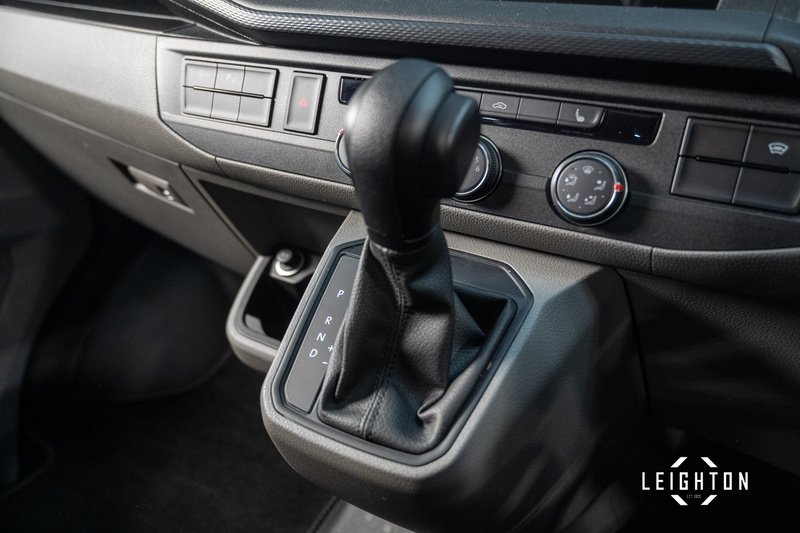 Volkswagen Transporter 2.0 TDI T30 Diesel 150ps DSG Kombi SWB - U5317