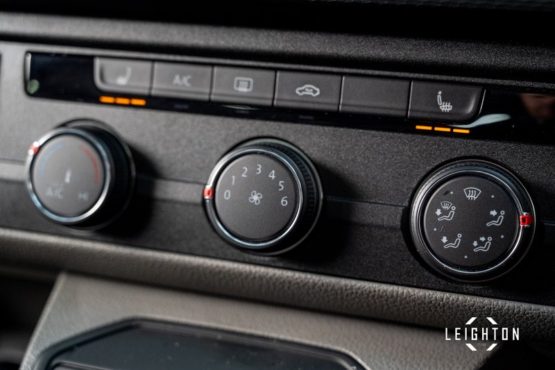 Volkswagen Transporter 2.0 TDI T30 Diesel 150ps DSG Kombi SWB - U5317