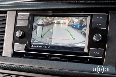 Volkswagen Transporter 2.0 TDI T30 Diesel 150ps DSG Kombi SWB - U5317