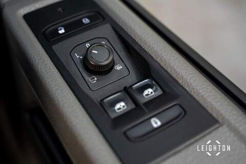 Volkswagen Transporter 2.0 TDI T30 Diesel 150ps DSG Kombi SWB - U5317