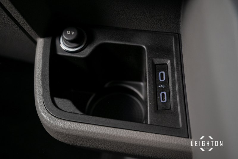 Volkswagen Transporter 2.0 TDI T30 Diesel 150ps DSG Kombi SWB - U5317