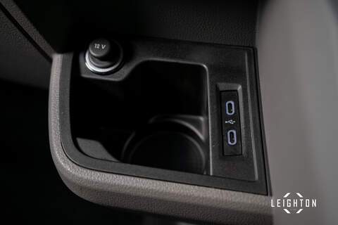 Volkswagen Transporter 2.0 TDI T30 Diesel 150ps DSG Kombi SWB - U5317