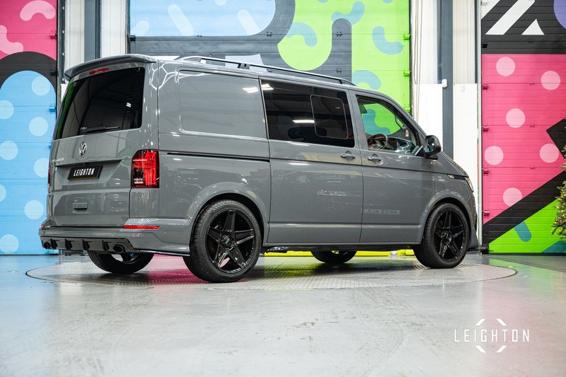 Volkswagen Transporter 2.0 BITDI T32 DIESEL 199PS AUTO Kombi SWB - U5332