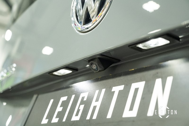 Volkswagen Transporter 2.0 BITDI T32 DIESEL 199PS AUTO Kombi SWB - U5332