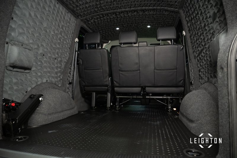 Volkswagen Transporter 2.0 BITDI T32 DIESEL 199PS AUTO Kombi SWB - U5332