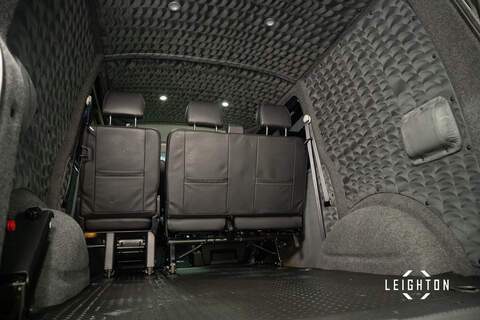 Volkswagen Transporter 2.0 BITDI T32 DIESEL 199PS AUTO Kombi SWB - U5332