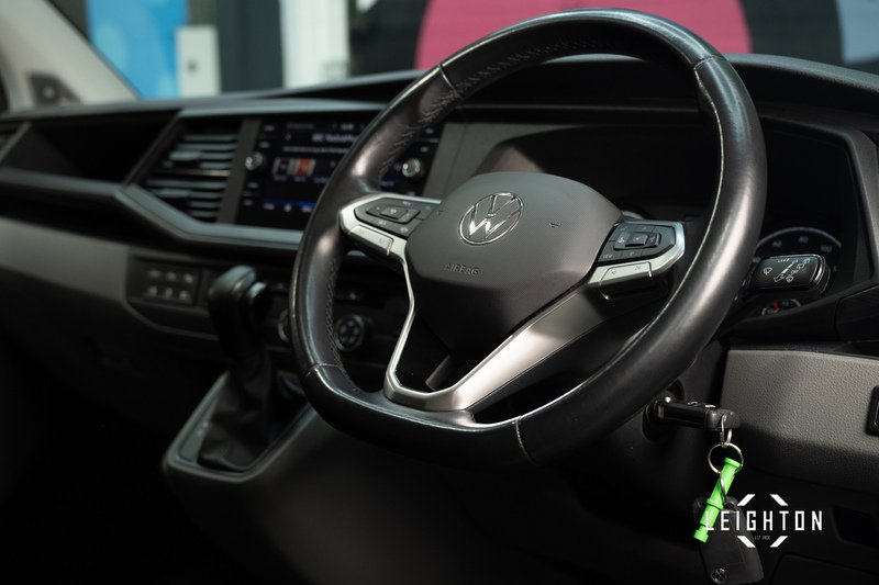 Volkswagen Transporter 2.0 BITDI T32 DIESEL 199PS AUTO Kombi SWB - U5332