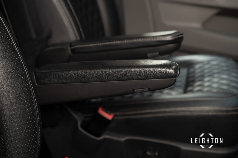 Volkswagen Transporter 2.0 BITDI T32 DIESEL 199PS AUTO Kombi SWB - U5332